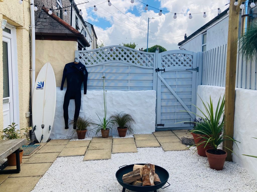 Property photo 2 of 22