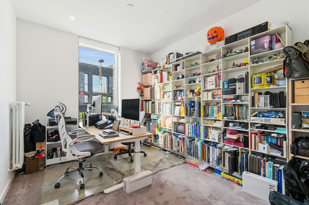 Additional image 9 of 3 bed flat for saleLewis House, The Brentford Project TW8