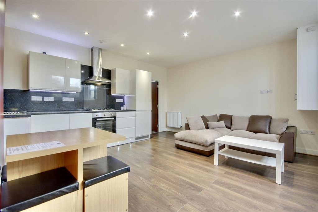 Property photo 2 of 15 8Cf691B9-79D3-45C2-8455-F9B45F4969F5_1_201_A.Jpeg