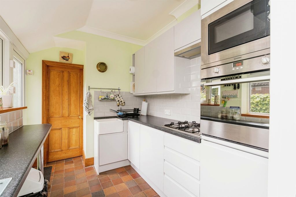 Property photo 3 of 17