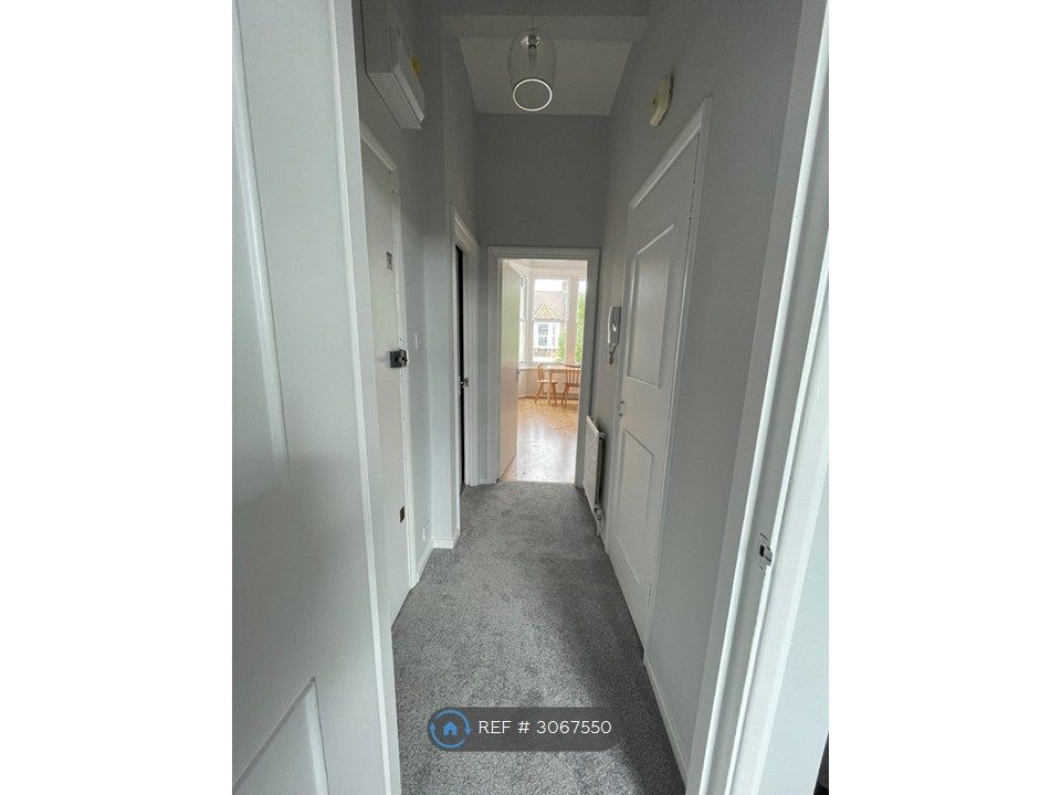 Property photo 3 of 32