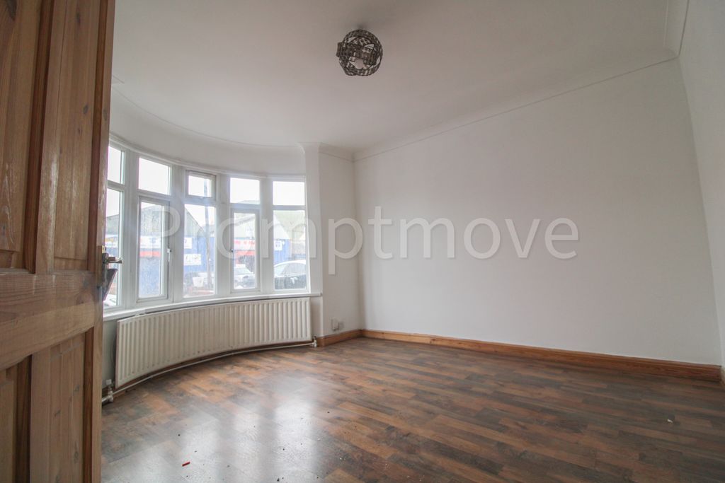 Property photo 2 of 13 Na