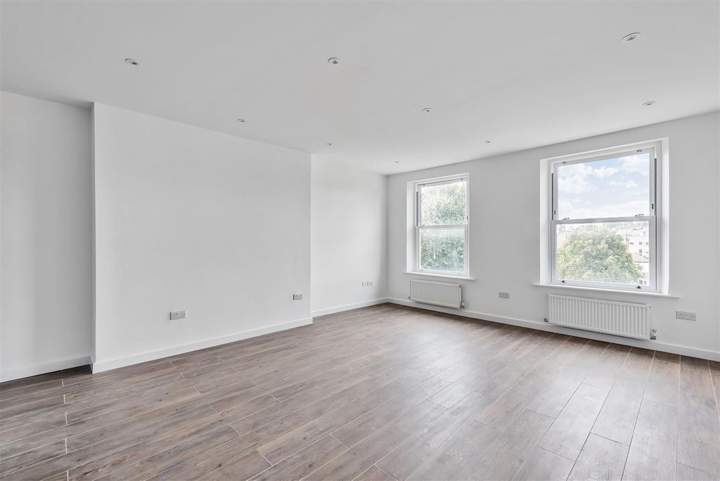 Property photo 2 of 9 770984 (2).Jpg