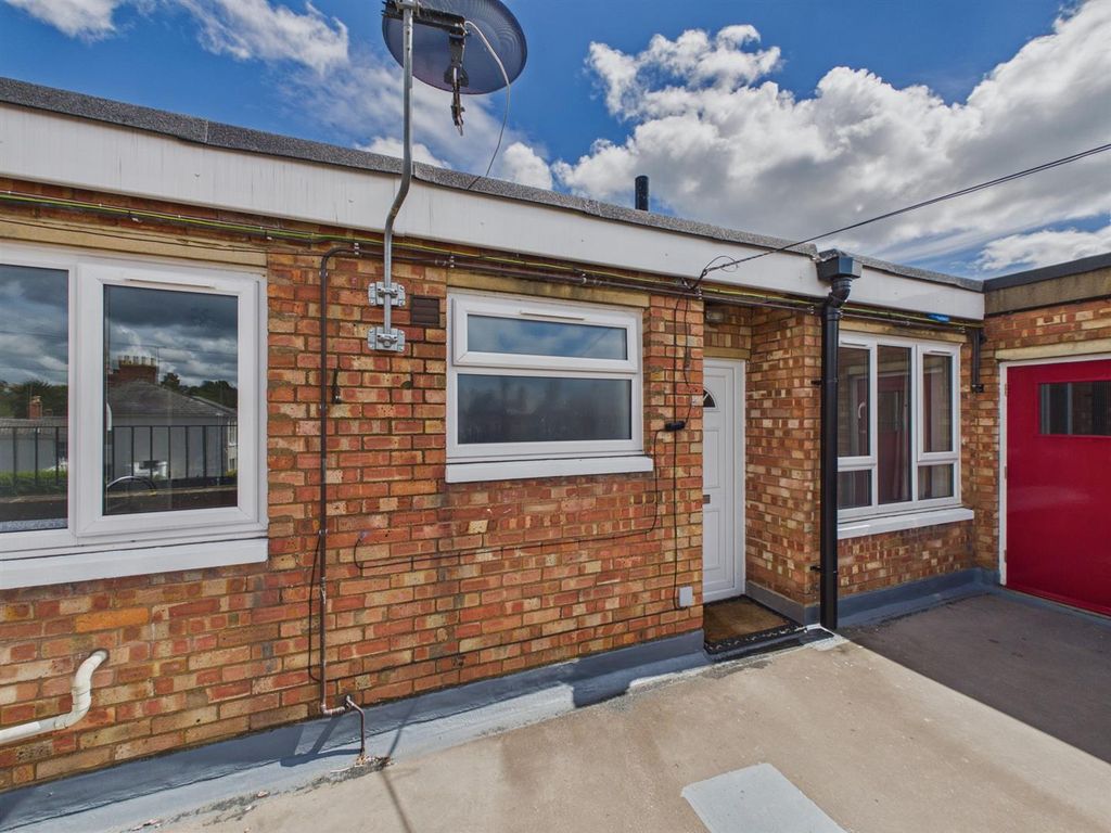 Property photo 3 of 13 Cam03972G0-Pr0389-Still014.Jpg
