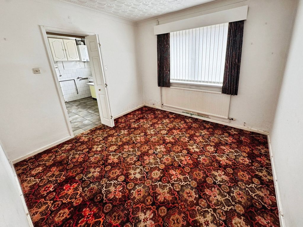 Property photo 3 of 18