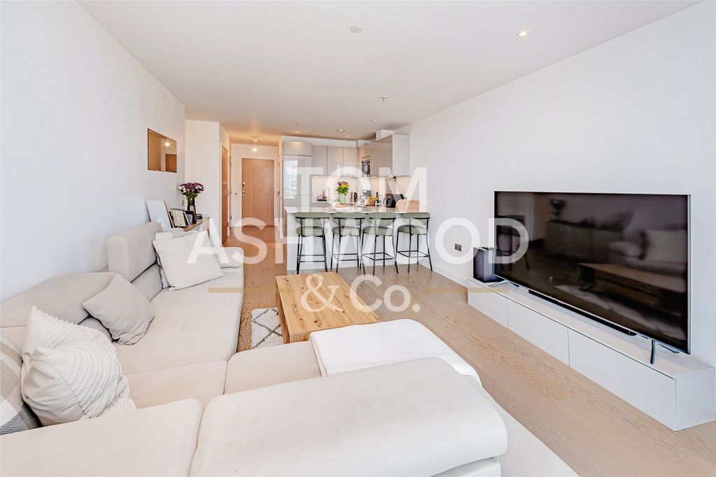 Property photo 3 of 16 Picture No. 23