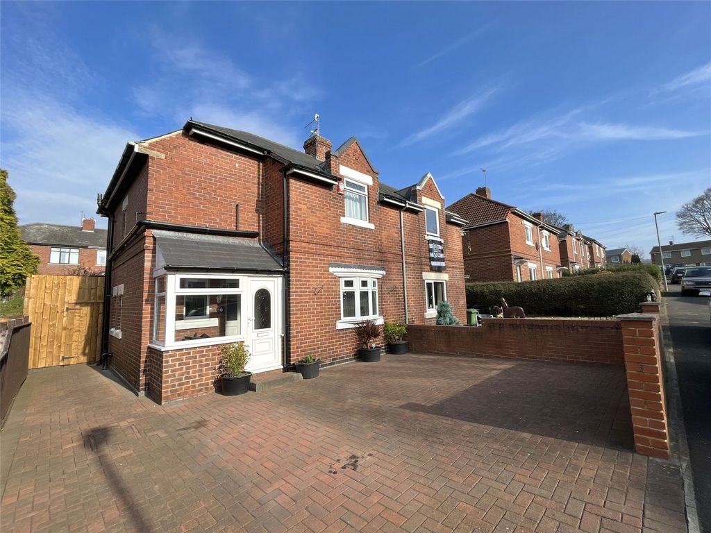 Property photo 1 of 14 External