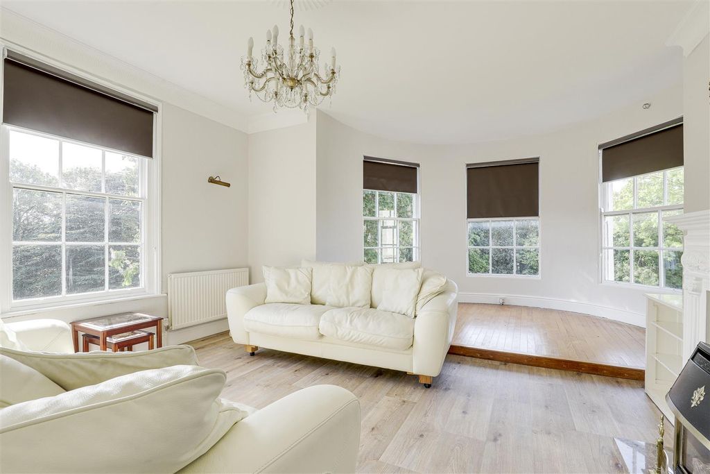 Property photo 2 of 18 09.Jpg