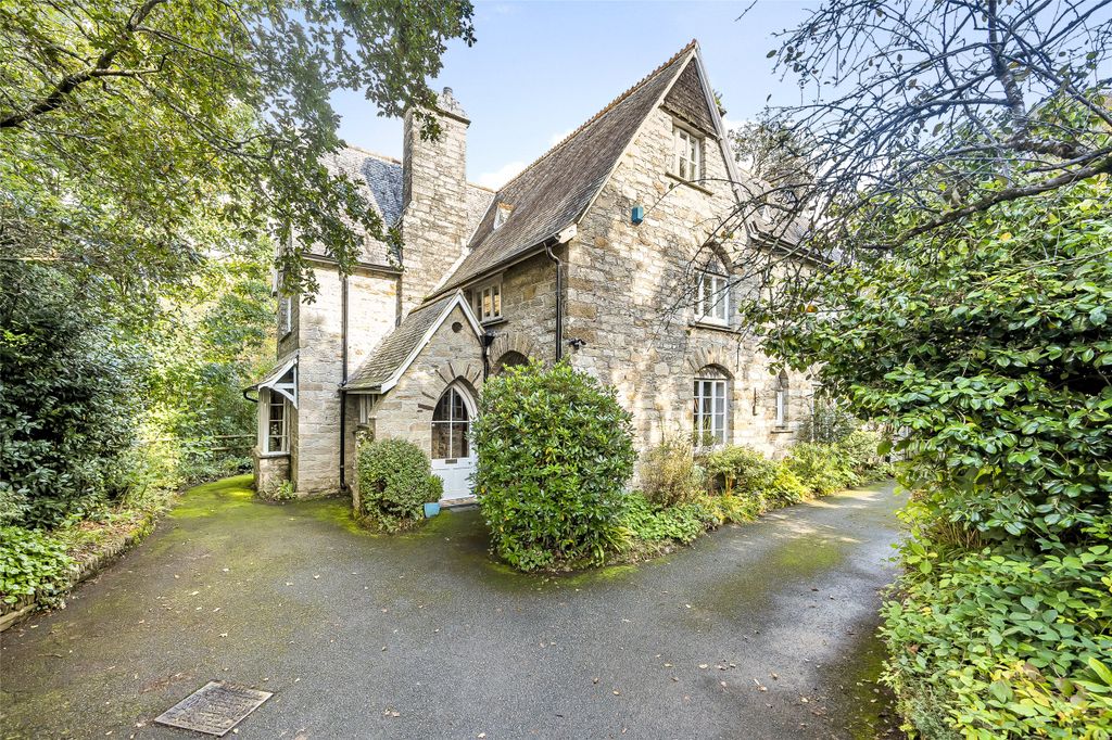 Property photo 2 of 44 Picture No. 05