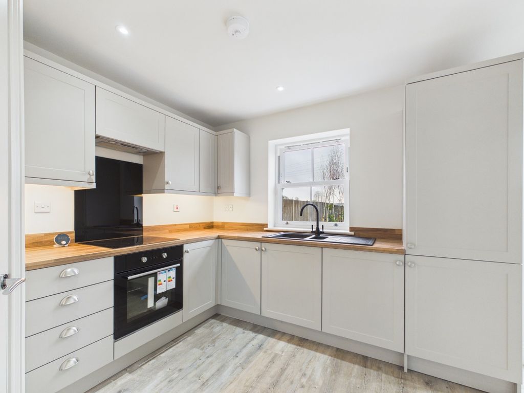 Property photo 2 of 16 4902123