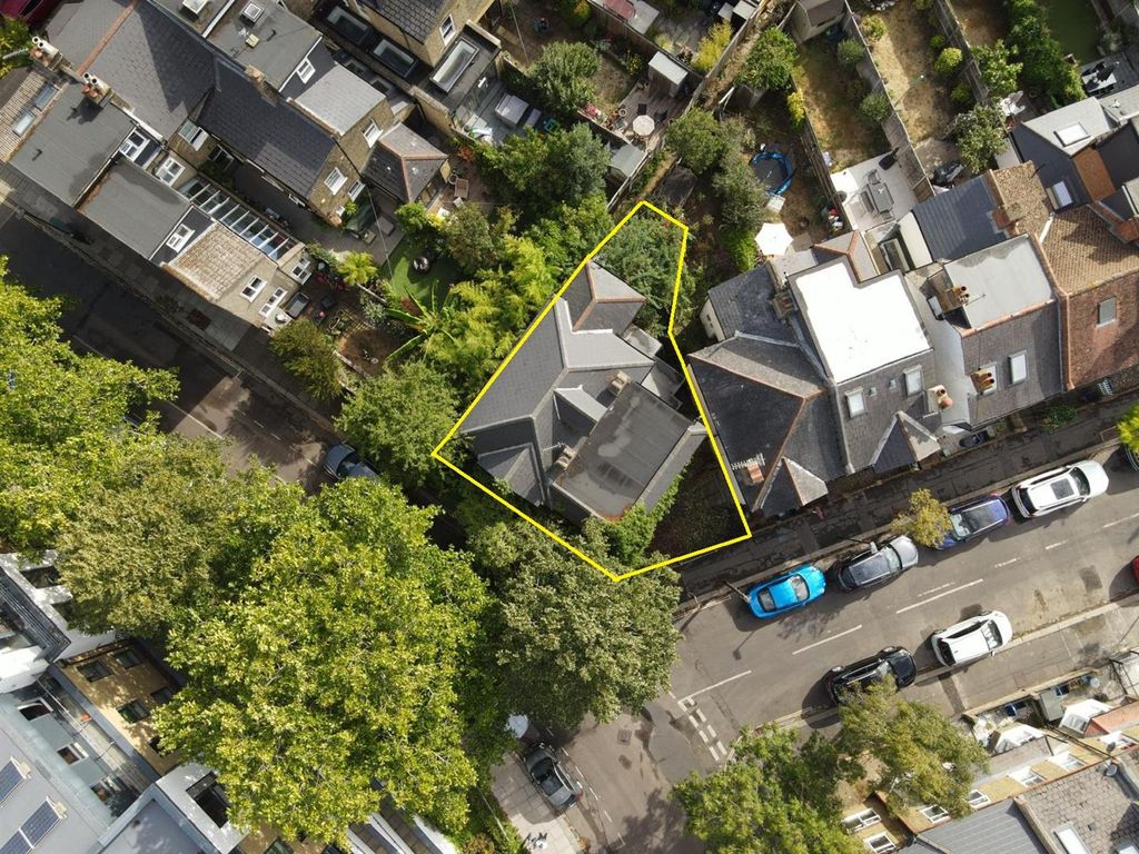 Property photo 2 of 7 Main Beye1.Jpg