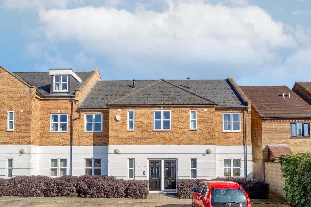 Property photo 1 of 10 4831331