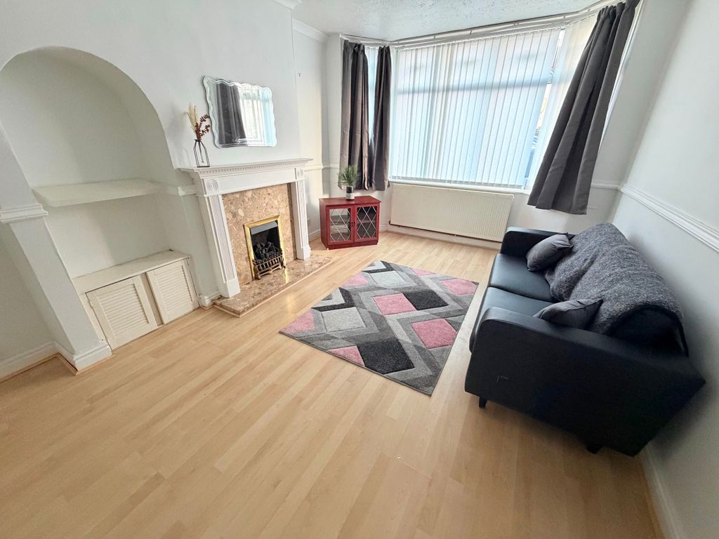 Property photo 3 of 18