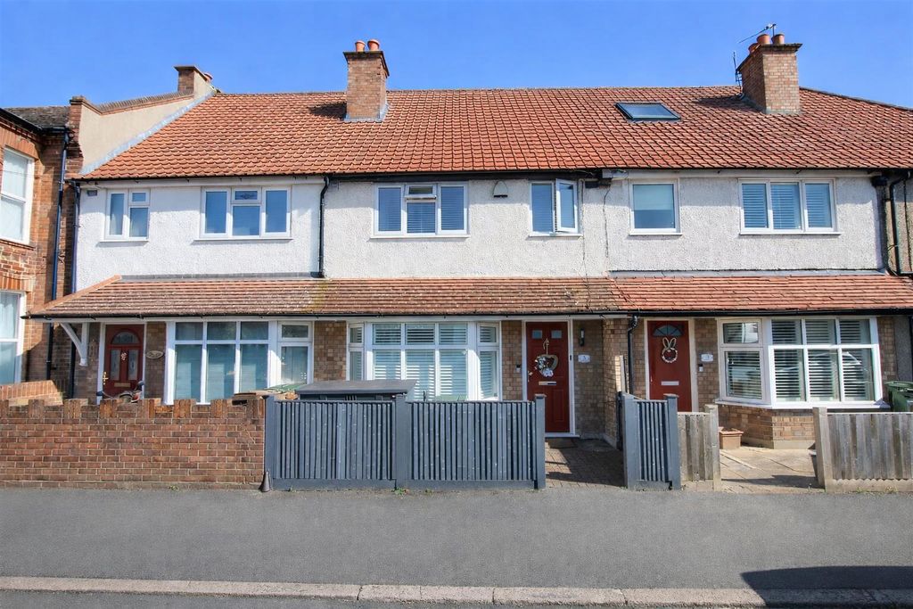 Property photo 1 of 18 Front