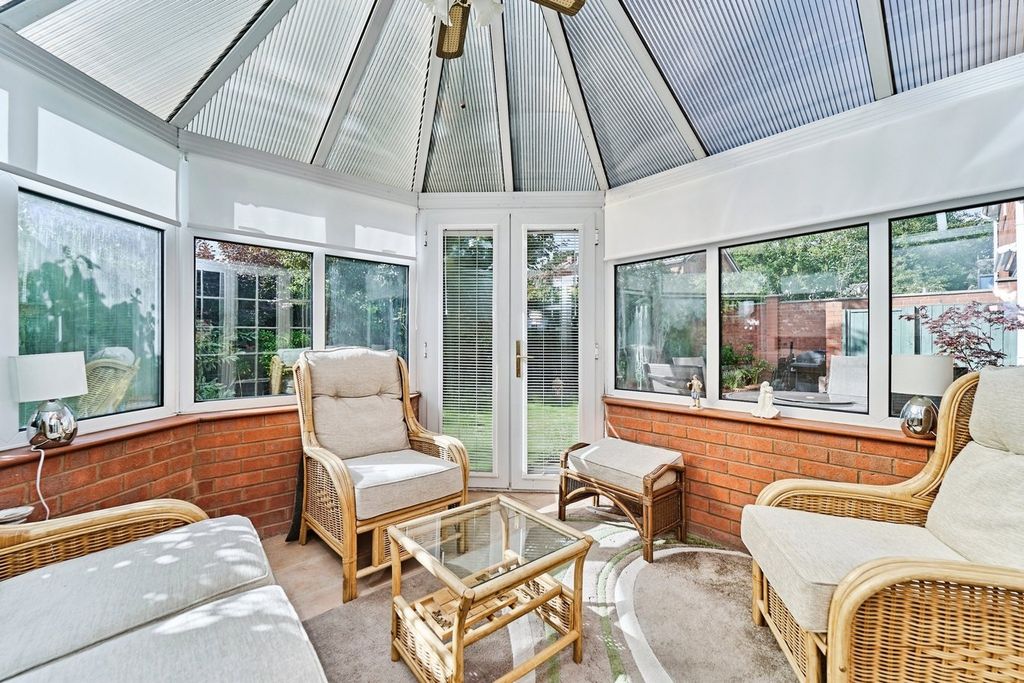 Property photo 2 of 34