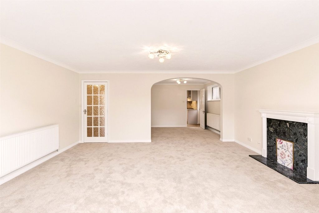 Property photo 2 of 19 Picture No. 10