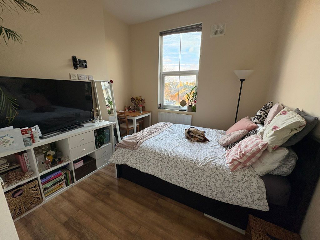 Property photo 1 of 12 Cover