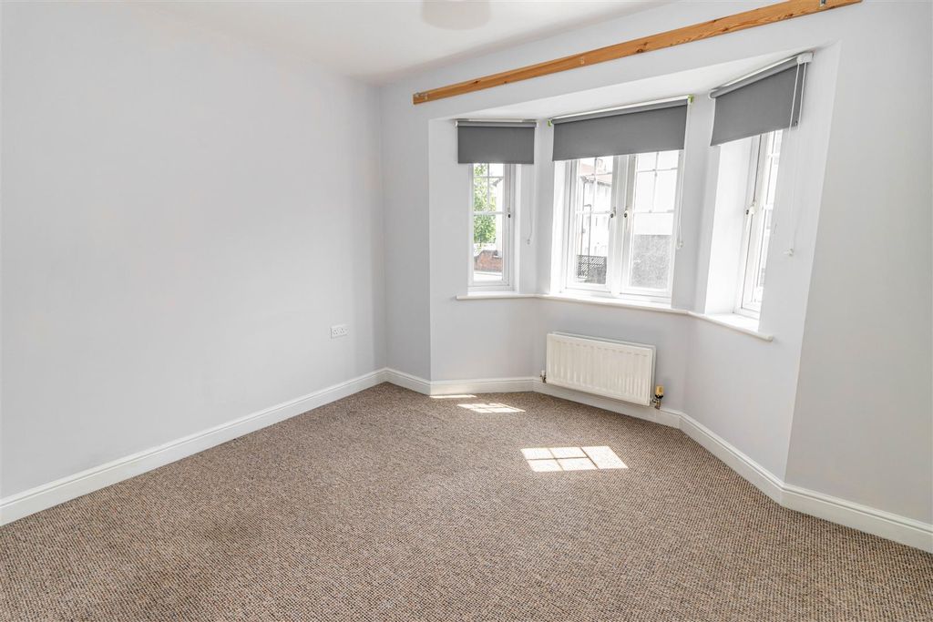 Property photo 3 of 9 Bedroom One