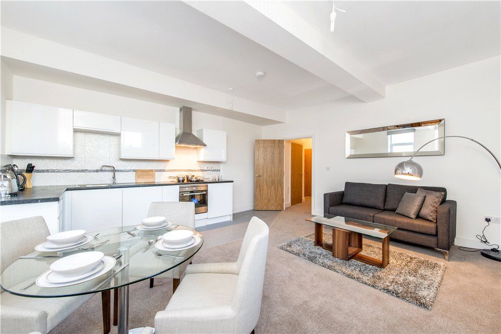 Property photo 1 of 8 Dining