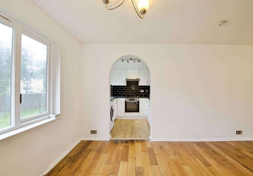 Property photo 3 of 14 Pbox-Img.Jpg