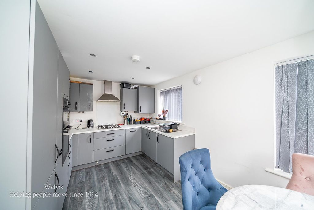 Property photo 3 of 26 Webbs-5.Jpg