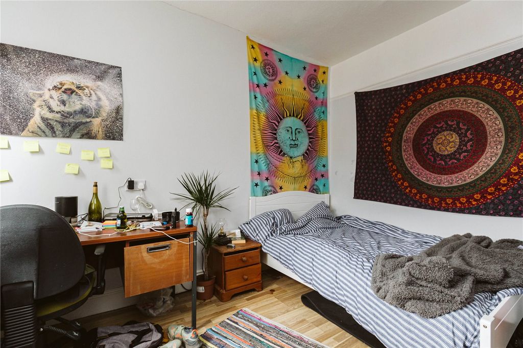 Property photo 2 of 11 Picture No. 13