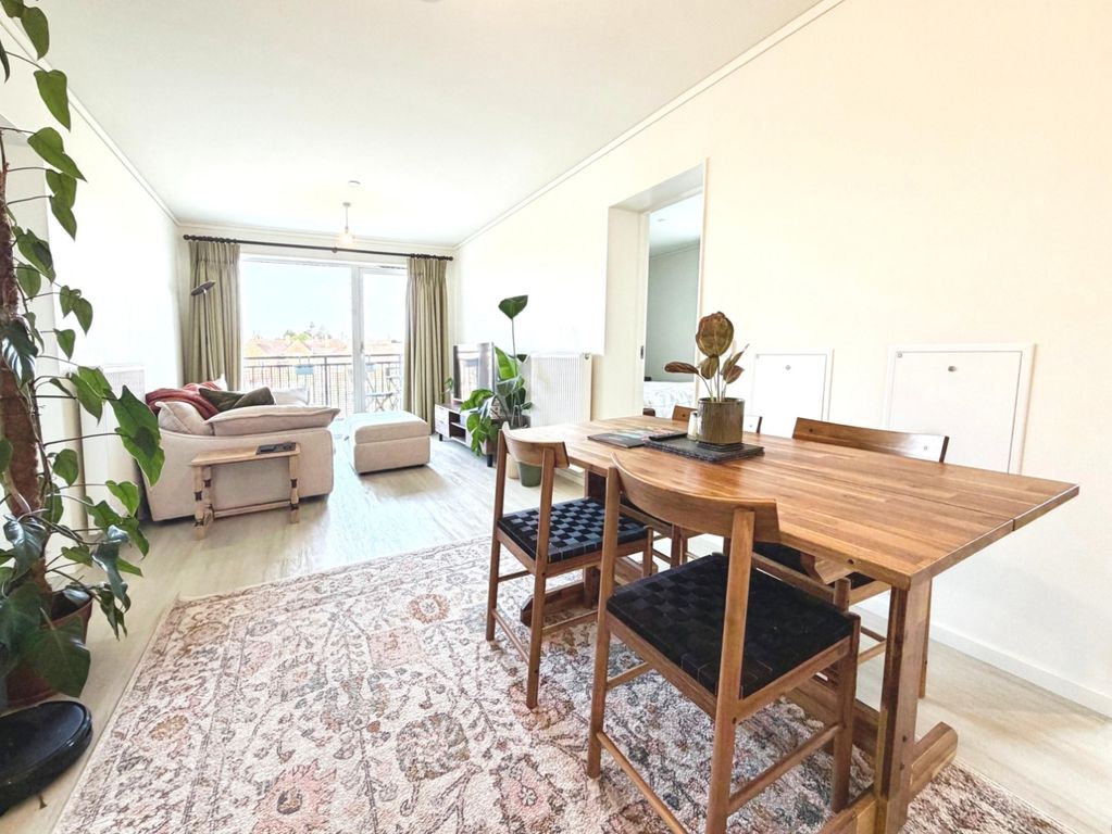 Property photo 1 of 20 Open Plan Lounge / Dining