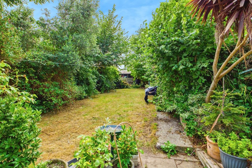 Property photo 2 of 16