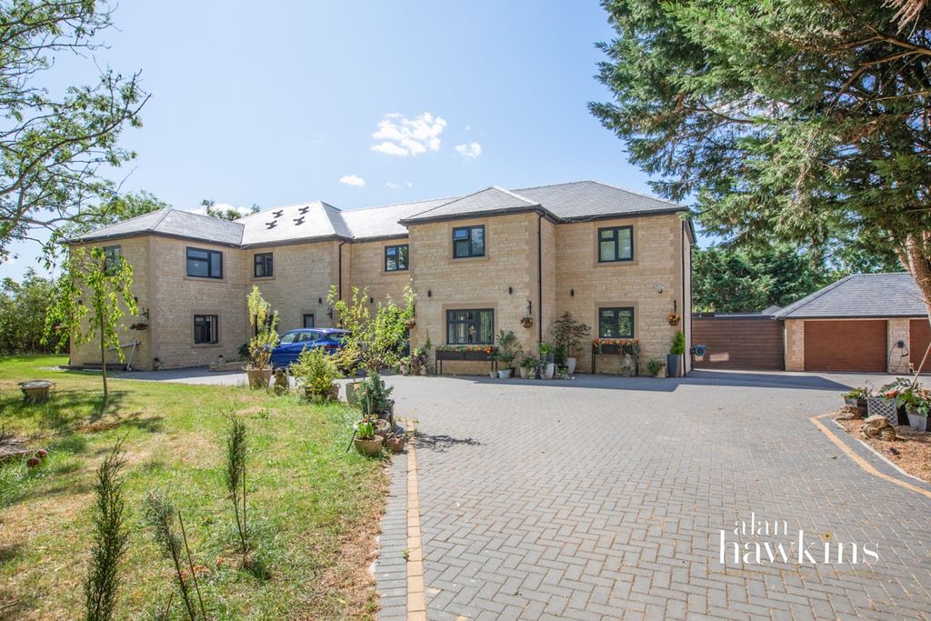 Property photo 1 of 31 Ahea7008-2