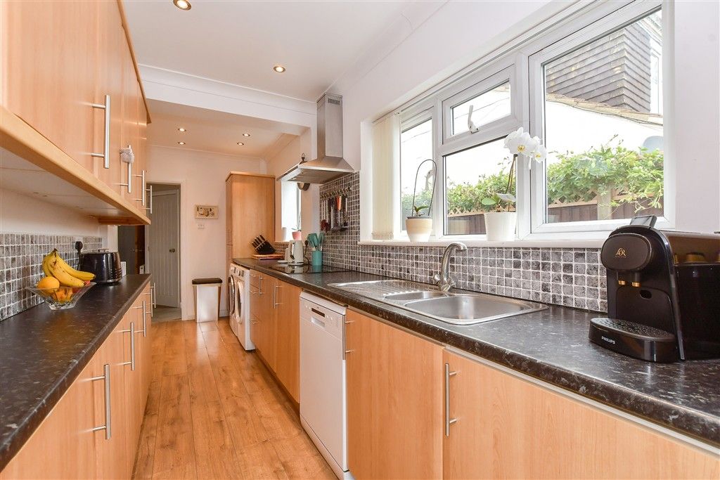 Property photo 3 of 15 Kitchen