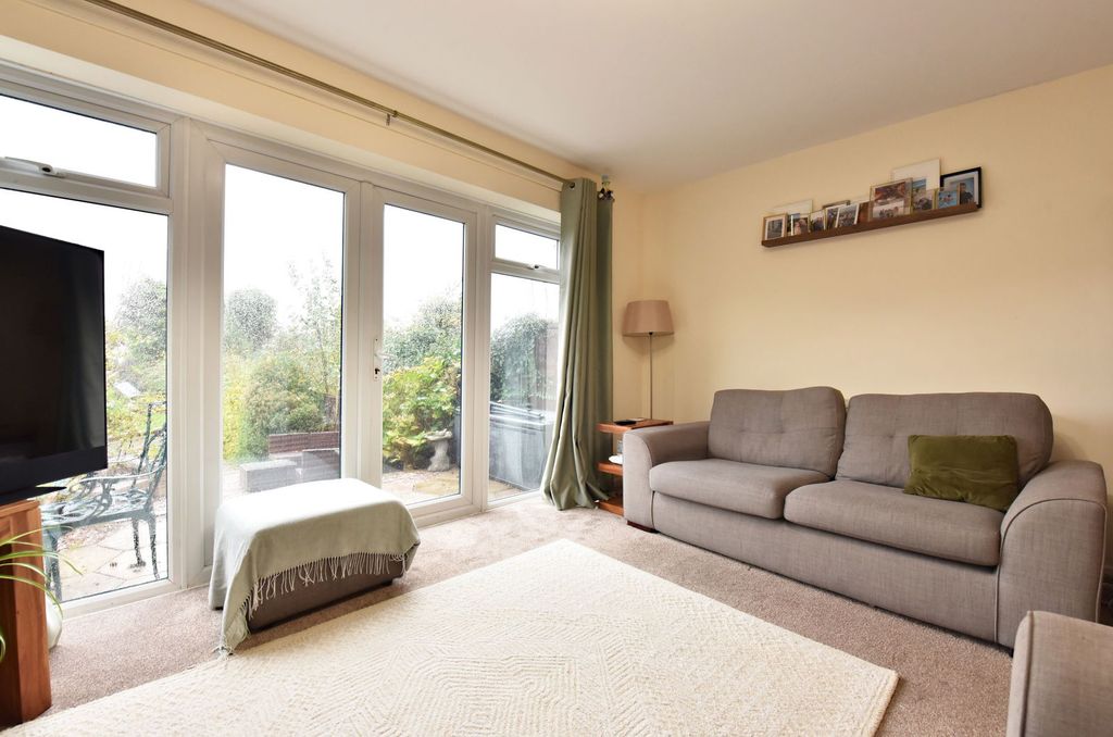 Property photo 3 of 19