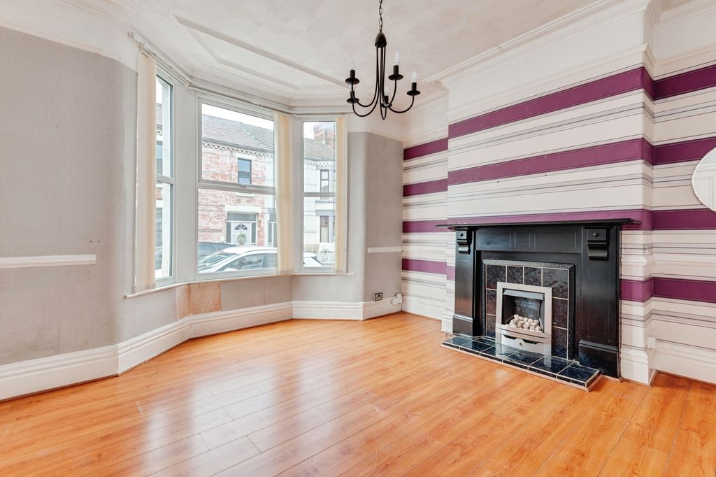 Property photo 3 of 16 Pbox-Img.Jpg