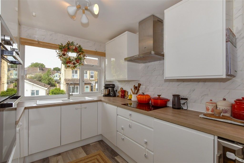 Property photo 2 of 11 Kitchen/Diner