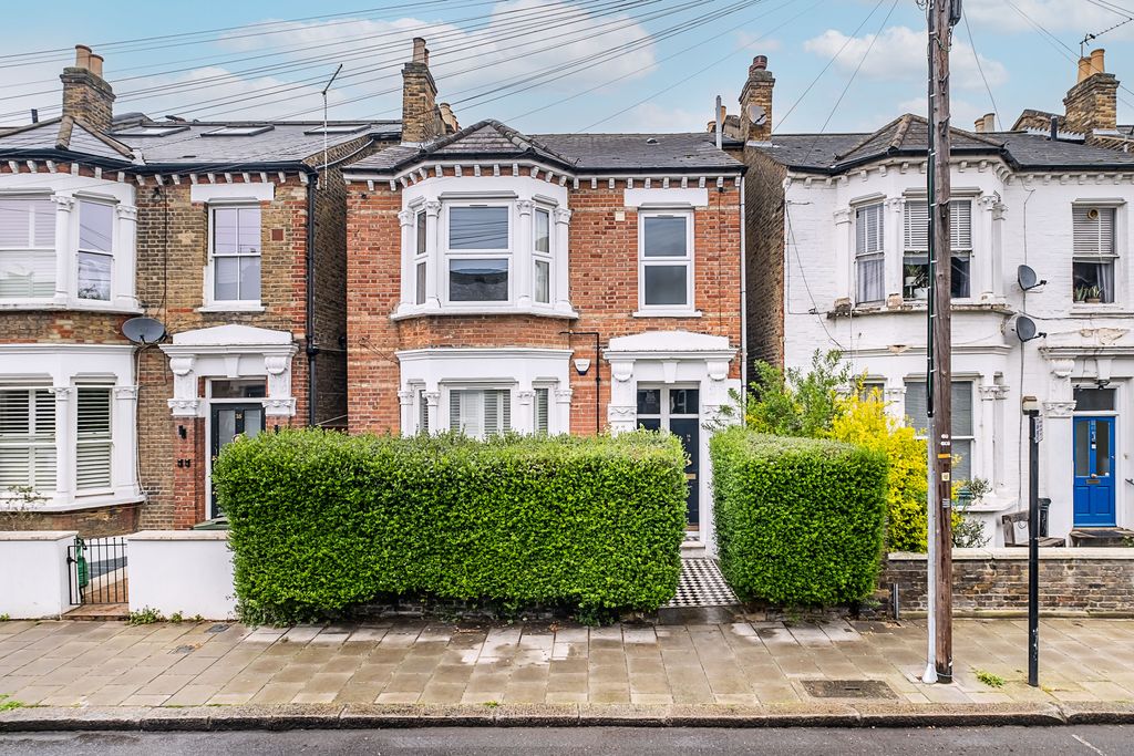 Property photo 1 of 16