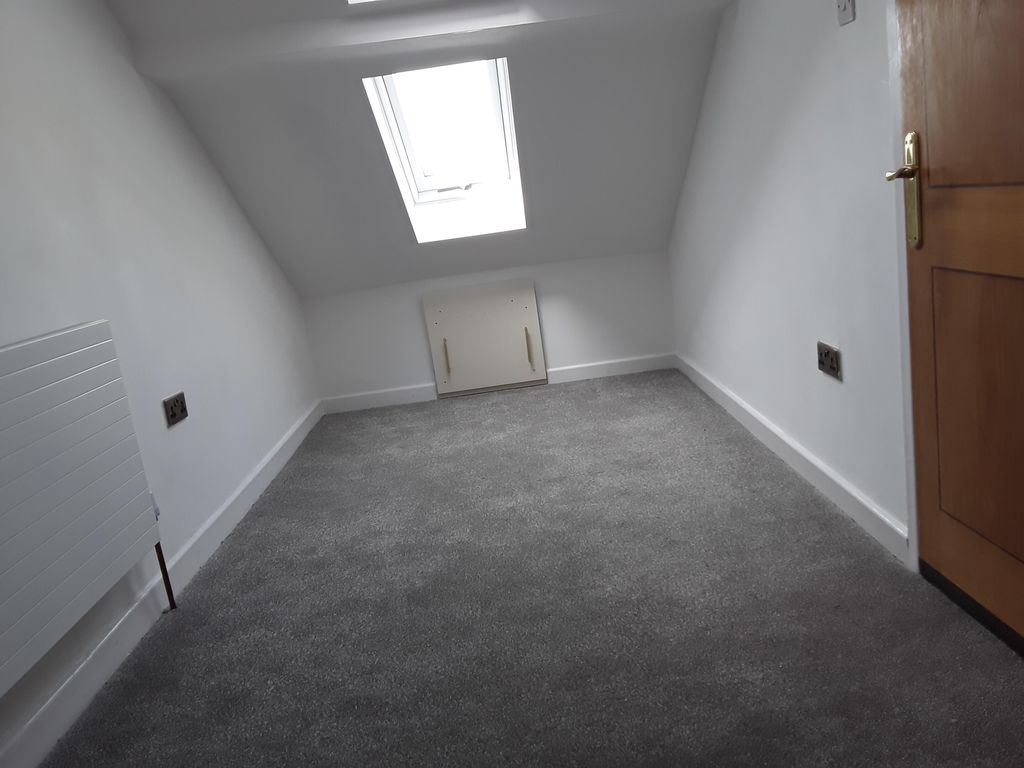 Property photo 3 of 26