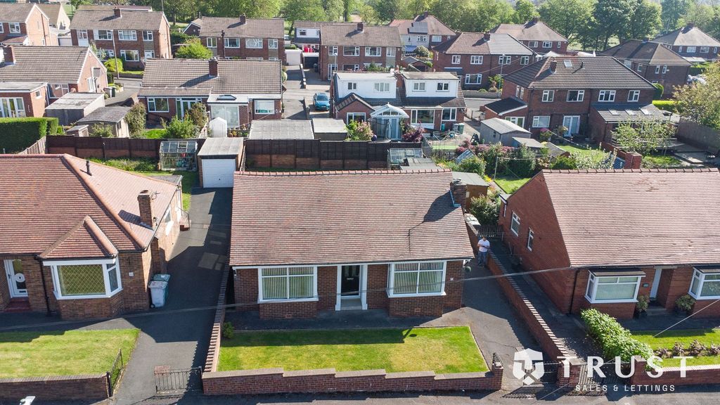 Property photo 3 of 37