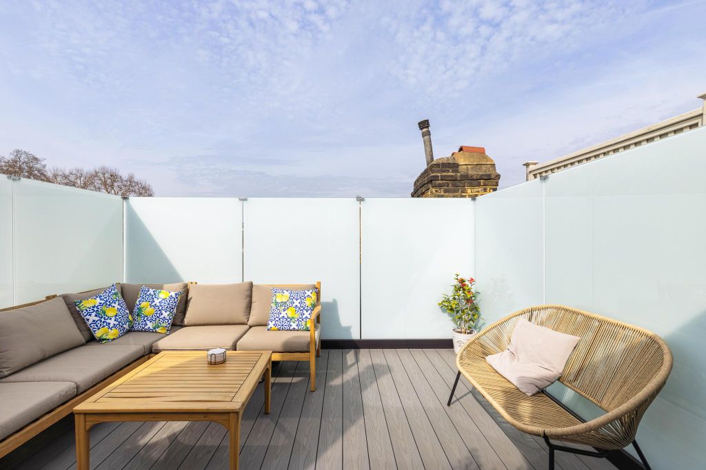 Property photo 2 of 17 Image