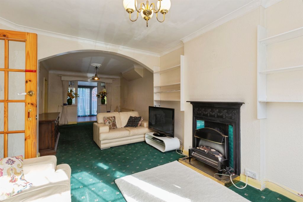 Property photo 3 of 18