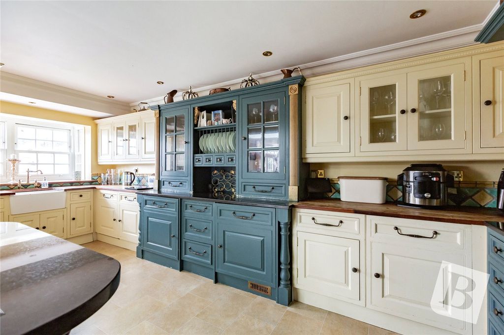 Property photo 3 of 29 Picture No. 10