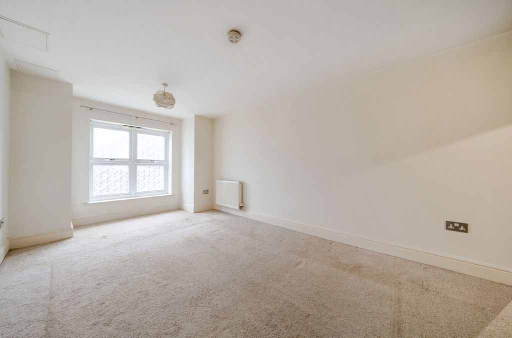 Property photo 2 of 9 Lounge4