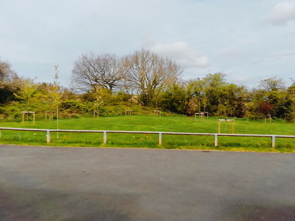 Property photo 2 of 20