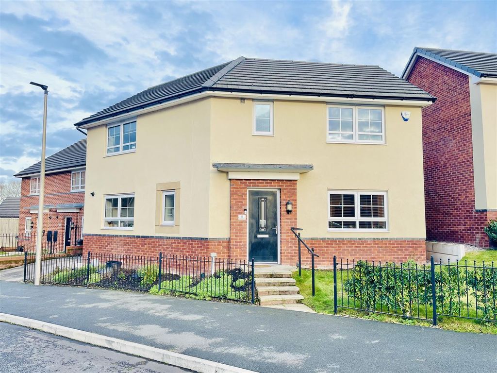 Property photo 1 of 21 Front Aspect