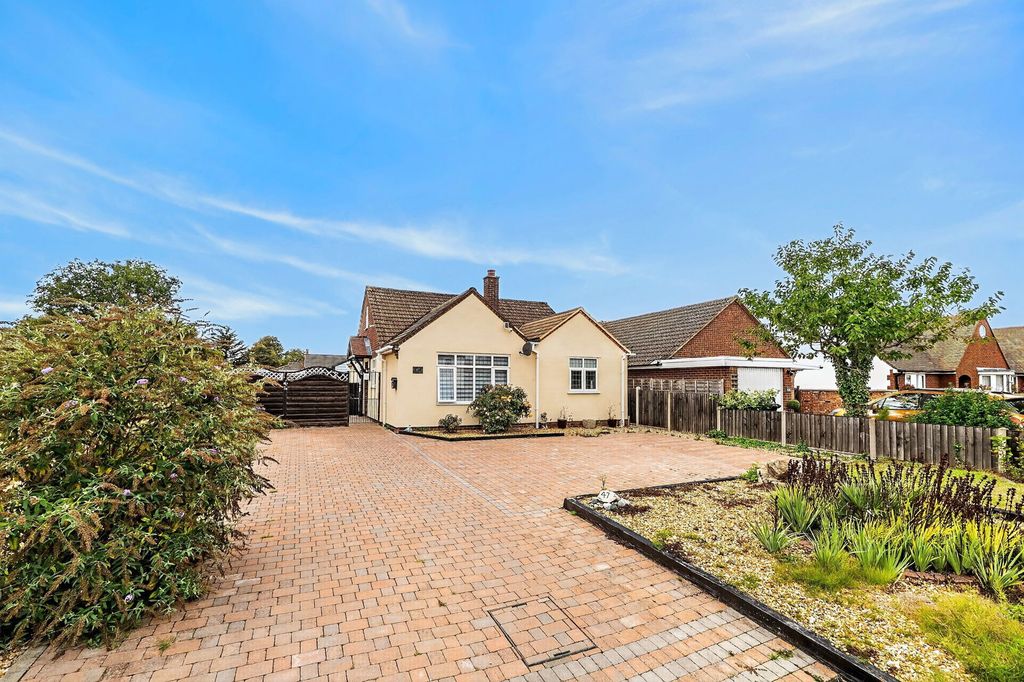 Property photo 1 of 35