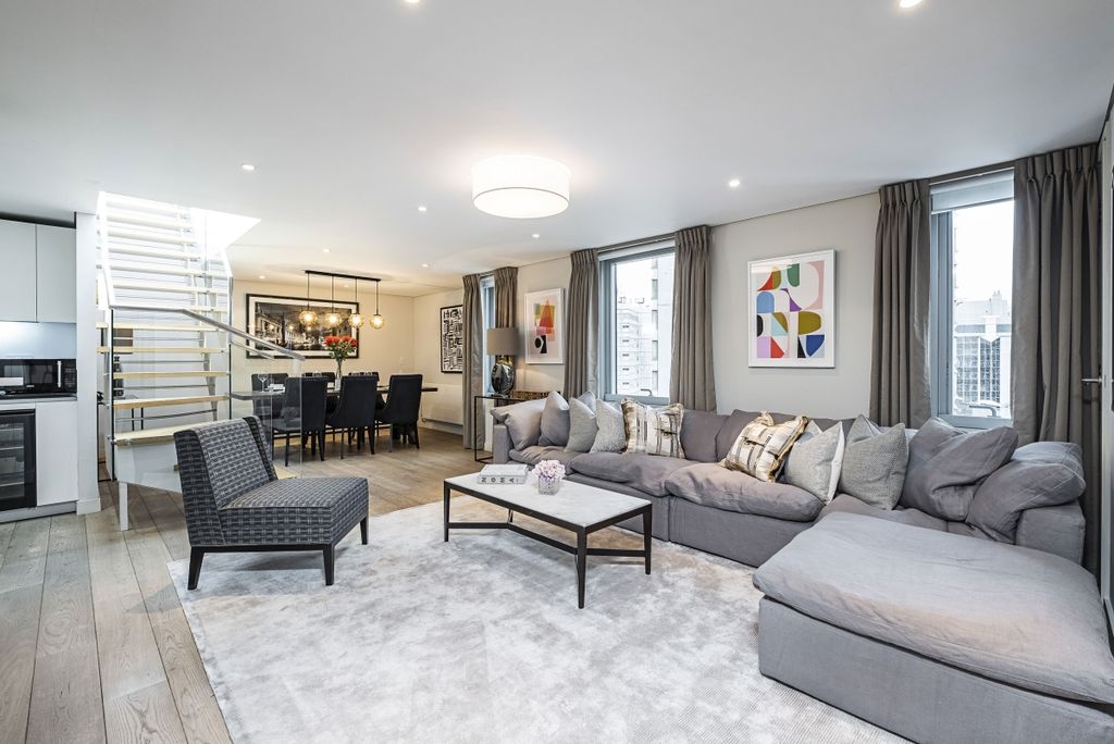 Property photo 1 of 17 Reception Room