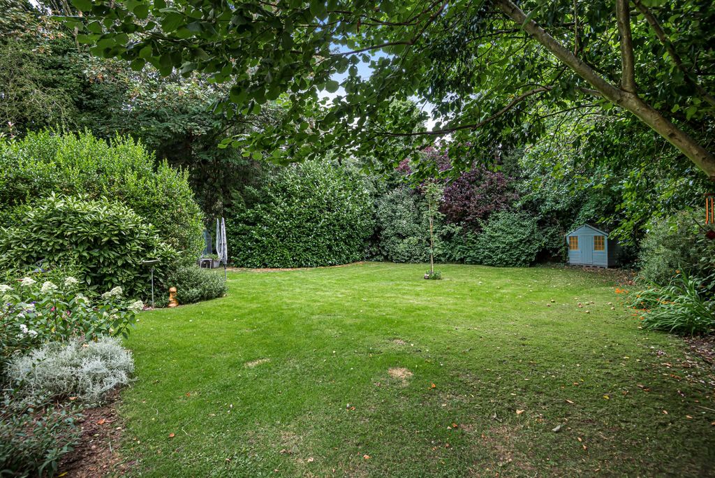 Property photo 2 of 29