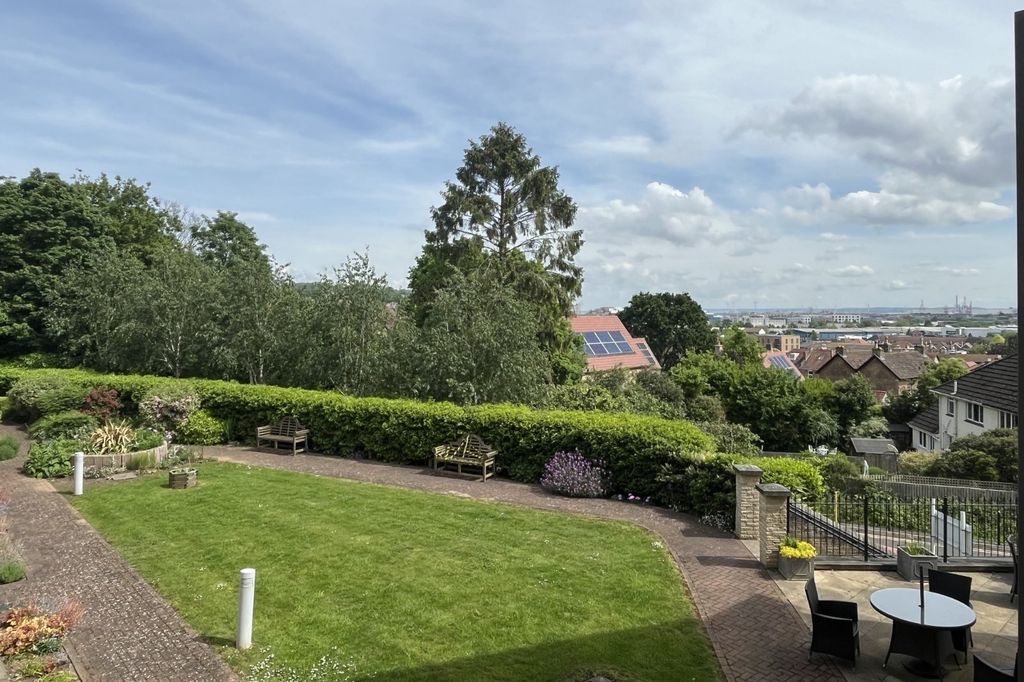 Property photo 1 of 14 Views