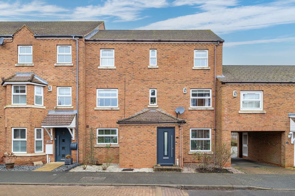 Property photo 1 of 24 Front Aspect