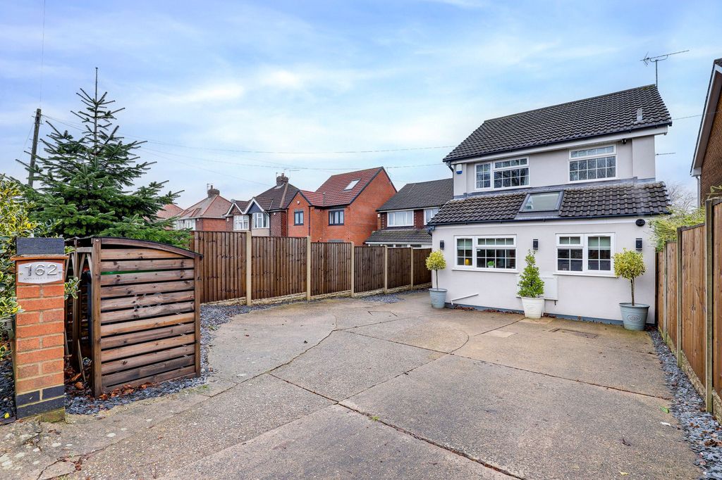 Property photo 1 of 17 Front