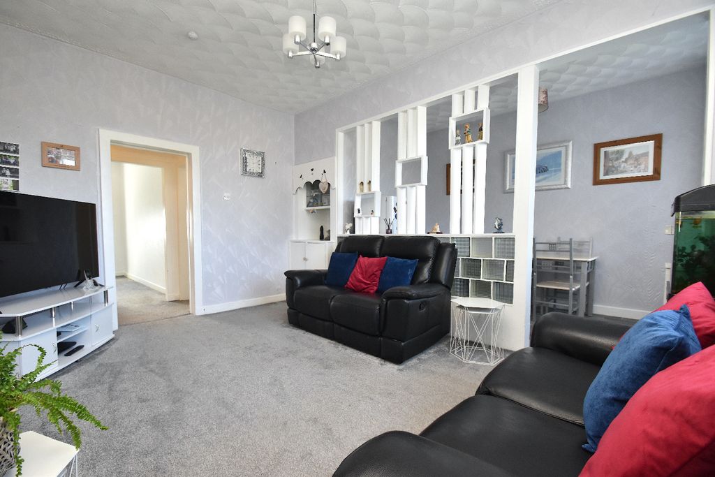 Property photo 2 of 19 5422122