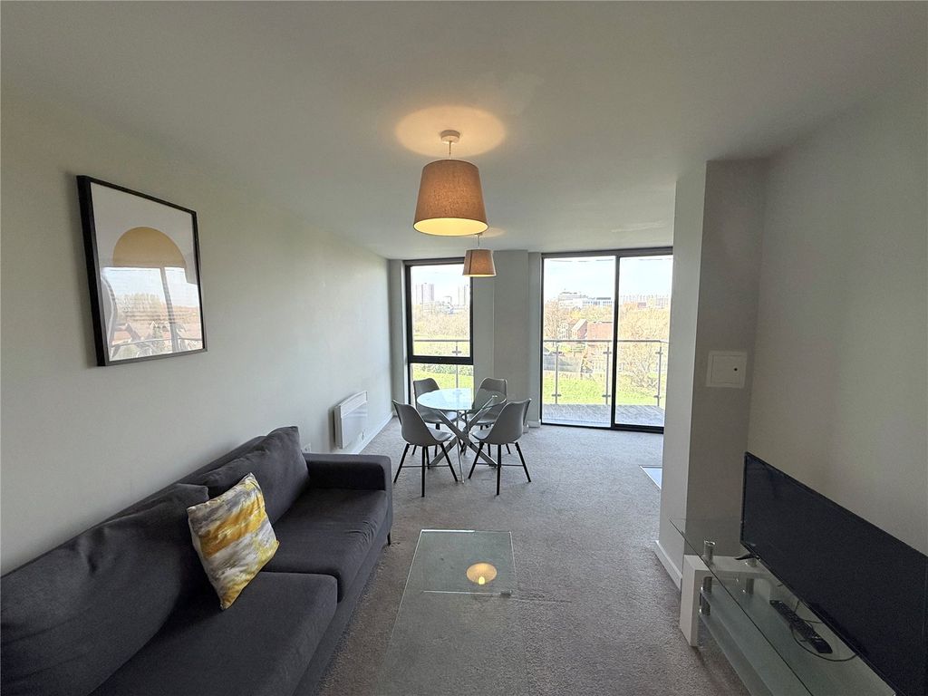 Property photo 2 of 10 Picture No. 18